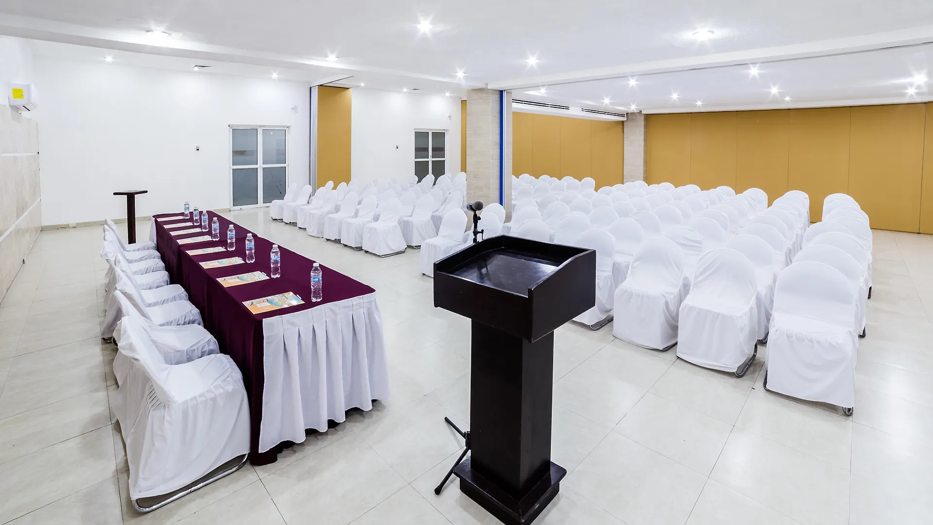 מרידה Hotel Maria Del Carmen 4*,  מקסיקו
