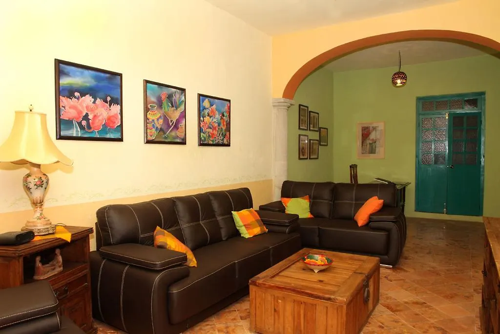 ****  מרידה Hotel Maria Del Carmen מקסיקו