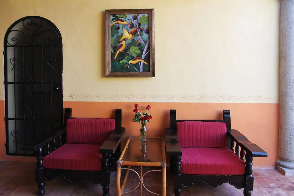 Hotel Maria Del Carmen Merida 4*,