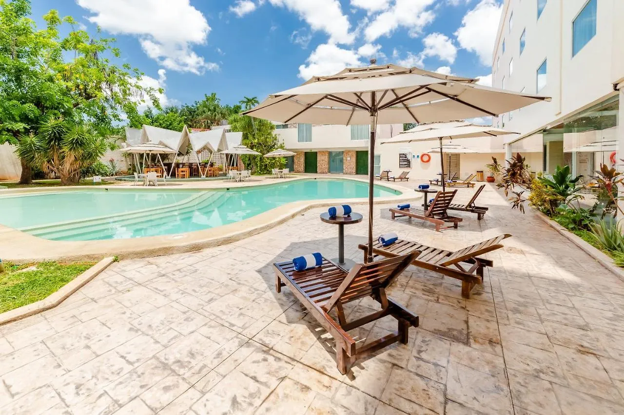 Hotel Maria Del Carmen contacts